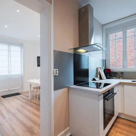 Familial Au Centre-ville Avec Balcon Et Wifi - Fr-1-821-7